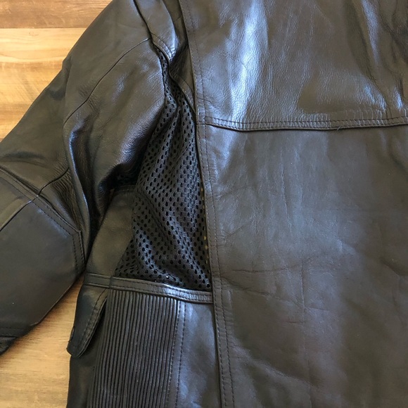 🎉Host Pick🎉 Men’s Black Leather with Mesh Vented Motorcycle Jacket Size 38 - Picture 8 of 13
